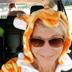 Meet your Posher, Julie